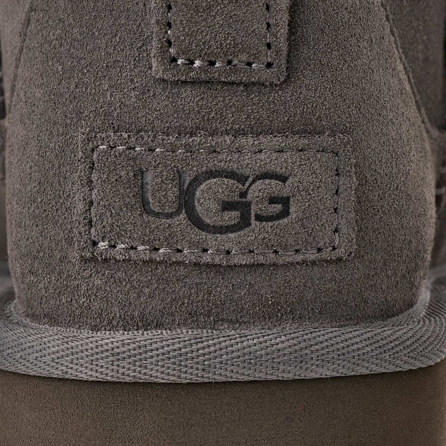 UGG Classic Ultra Mini Platform Boot Charcoal, Charcoal (1135092-CHRC)