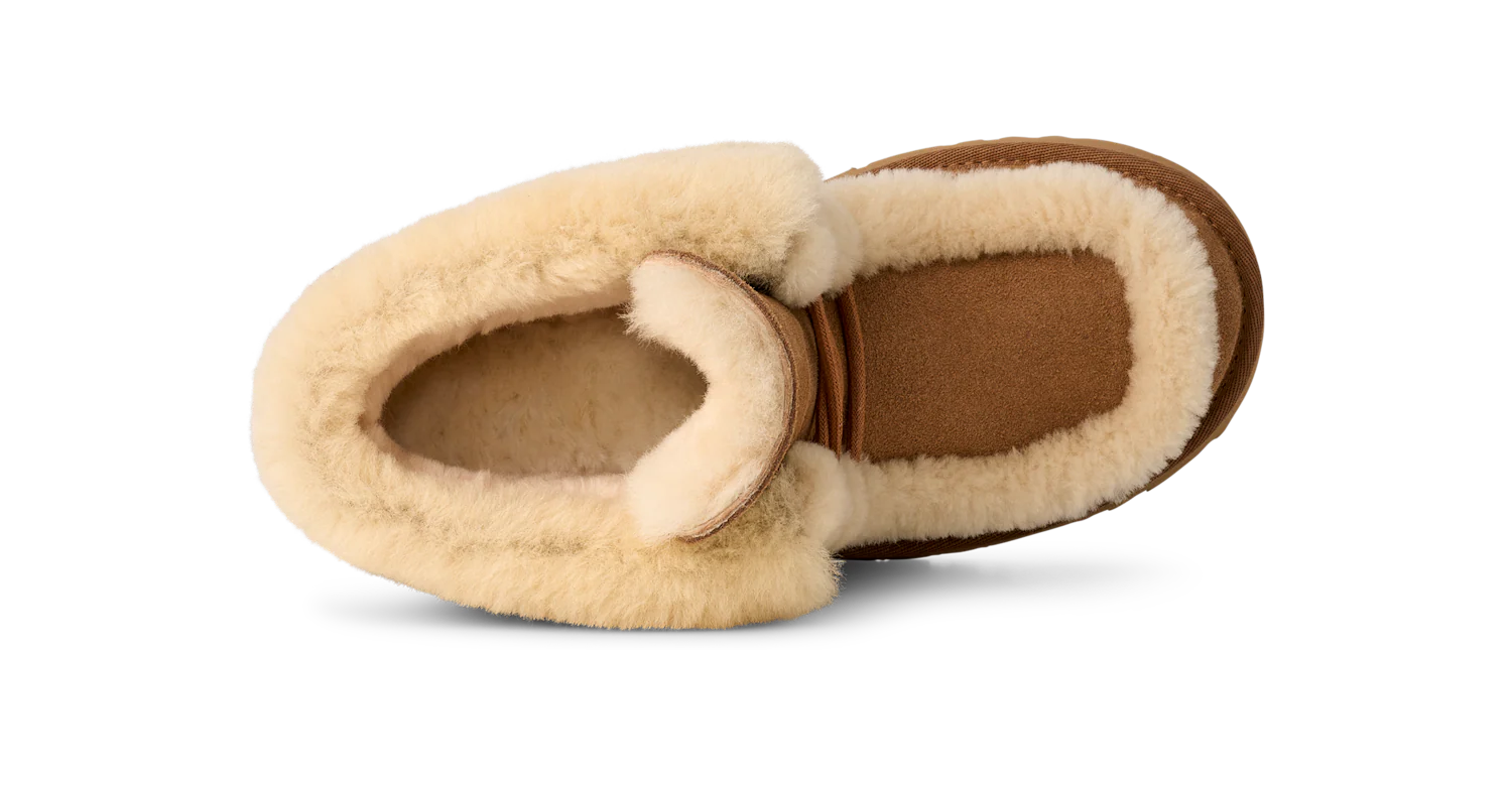 UGG Esmee Lace Up Boot Chestnut, Chestnut (1171532-CHE)