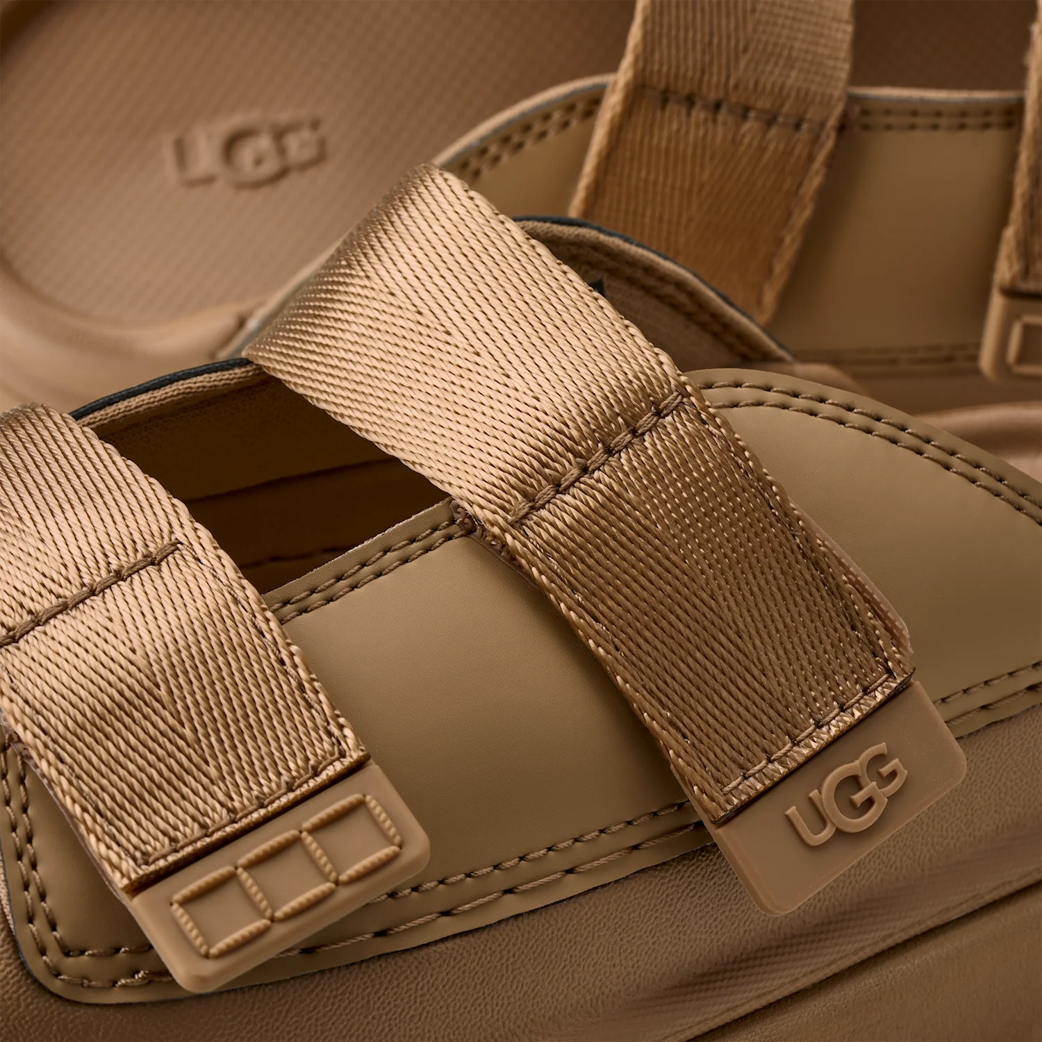 UGG GoldenGlow Slide Dark Sand (Kids), Dark Sand (1166513K-DND)