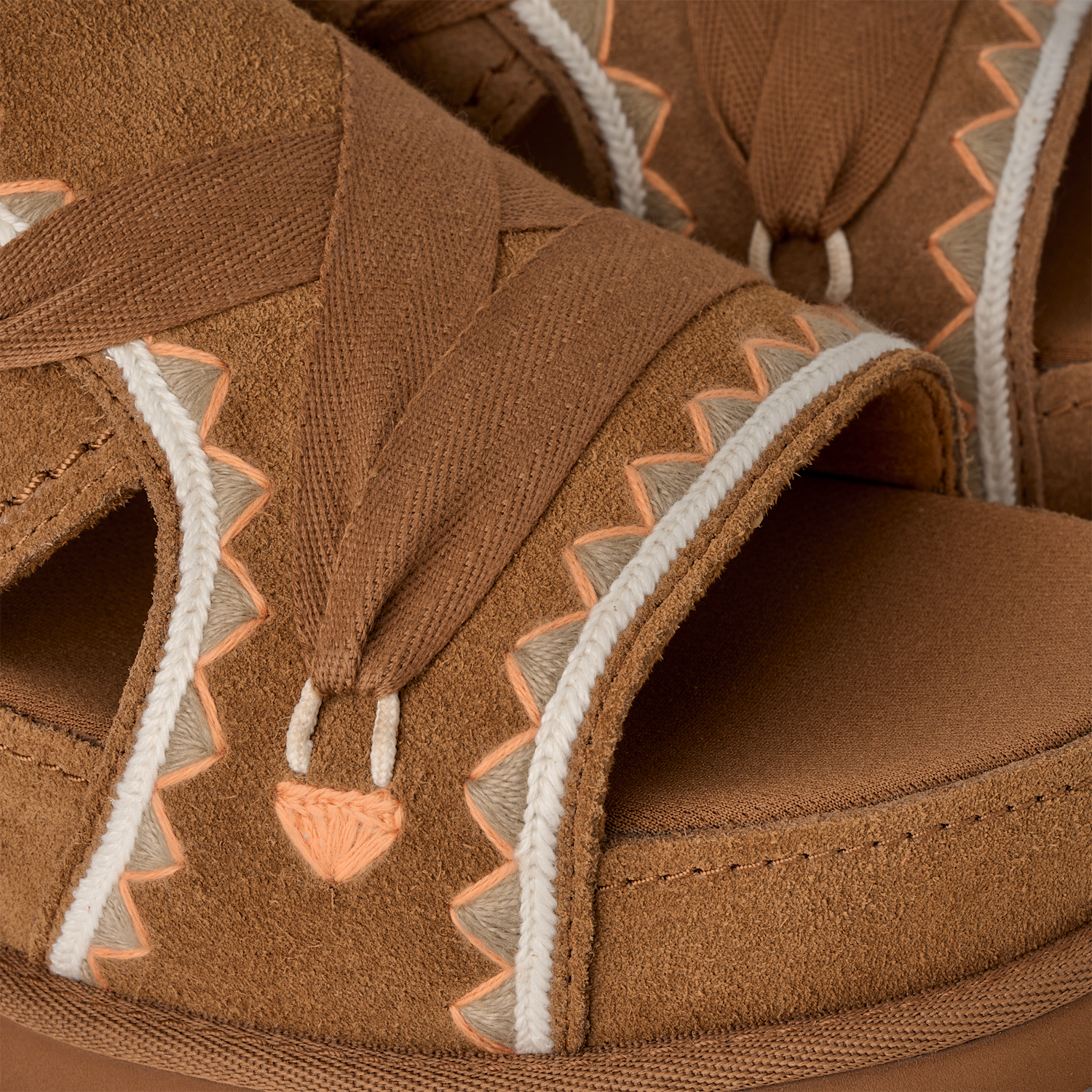 UGG Goldenstar Hi Artistitch Slide Chestnut Multi
