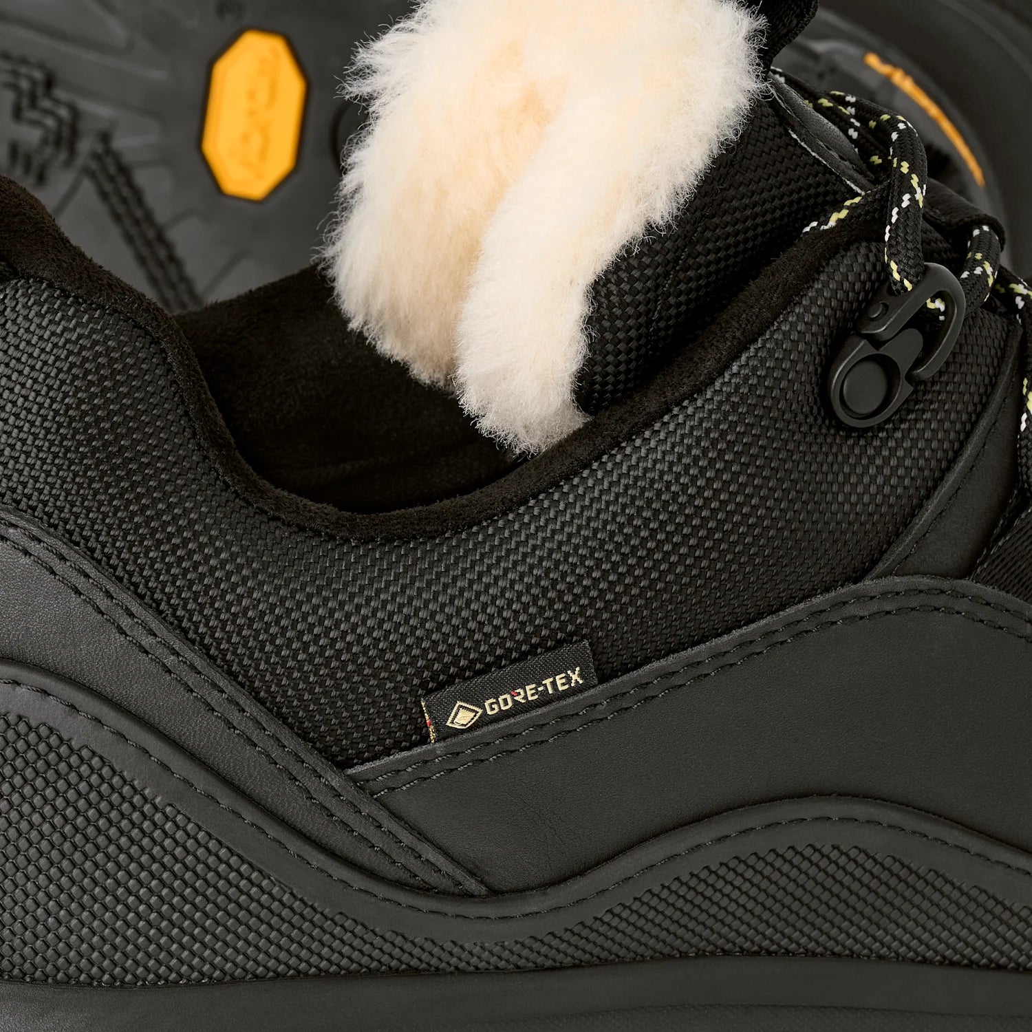 UGG MetroTrek Hiker Black, Black (1171434-BLK)