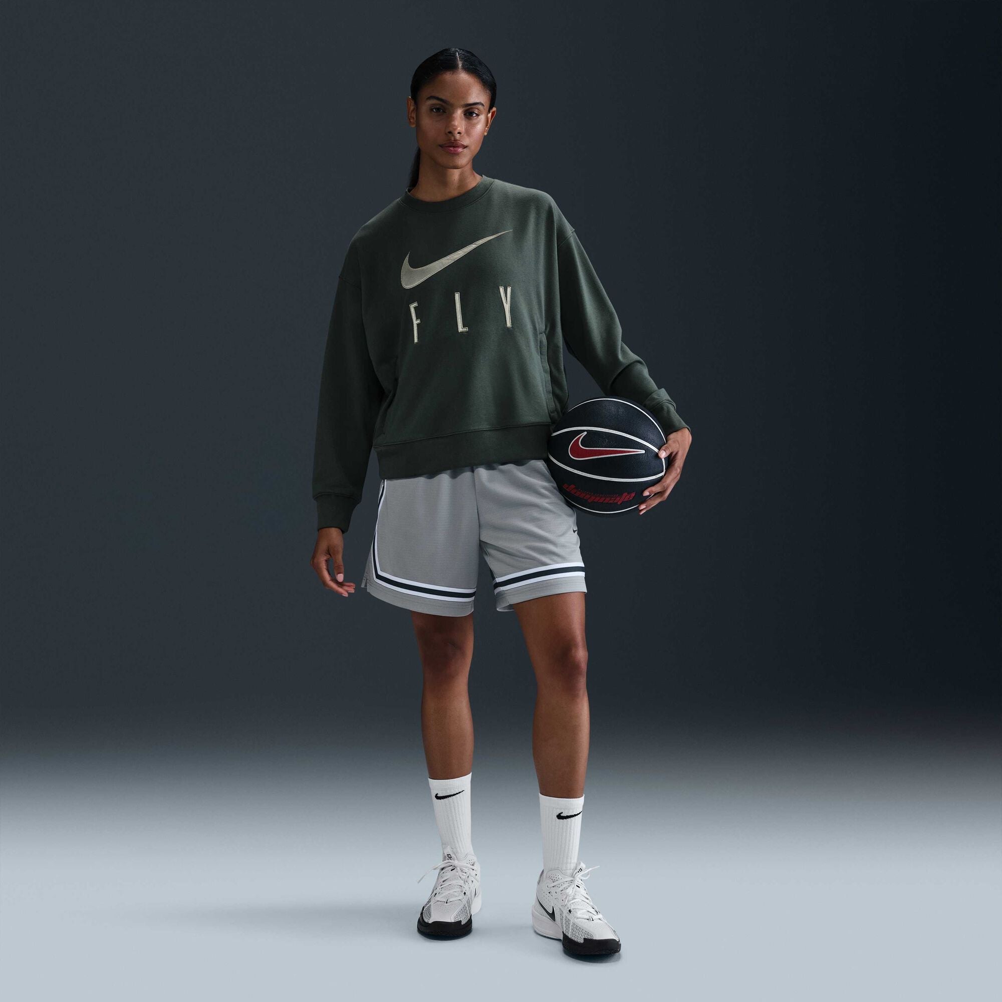 Nike Swoosh Fly Dri-FIT French Terry Crew-Neck Basketball Sweatshirt Vintage Green/Jade Horizon/W...