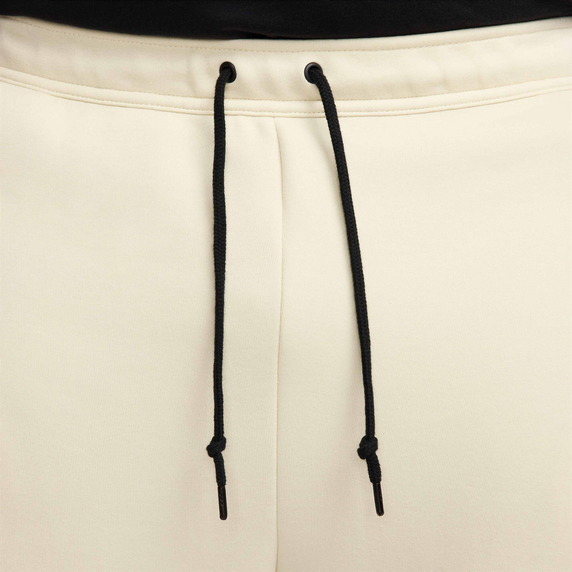 Nike Tech Fleece Open-Hem Trousers Light Khaki/Black