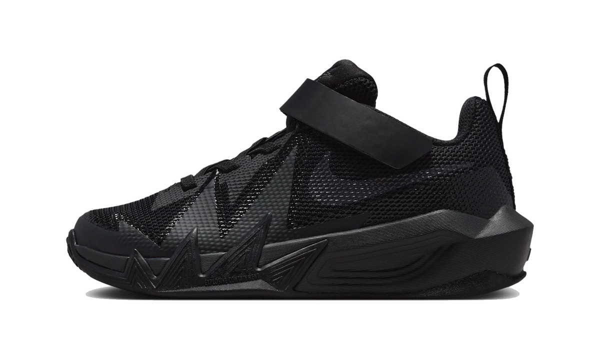 Nike S.T. Dynamite Basketball Shoe Black/Dark Smoke Grey/Black