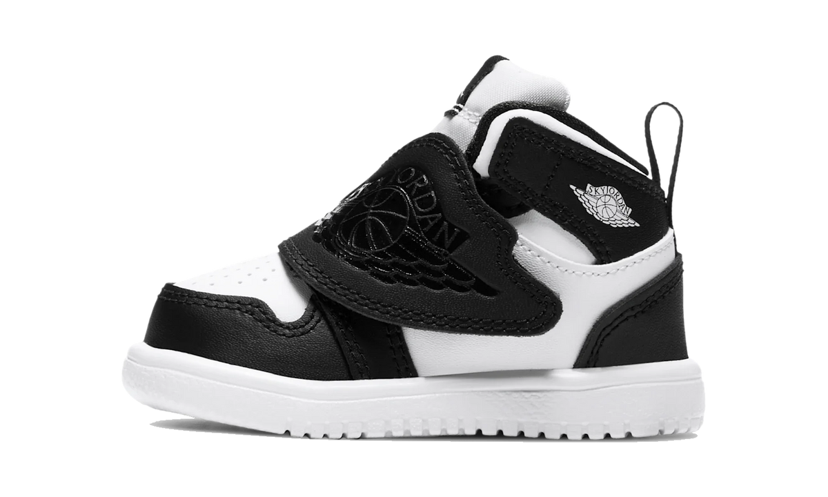 Sky Air Jordan 1 Baby and Toddler Shoe Black/White/Black