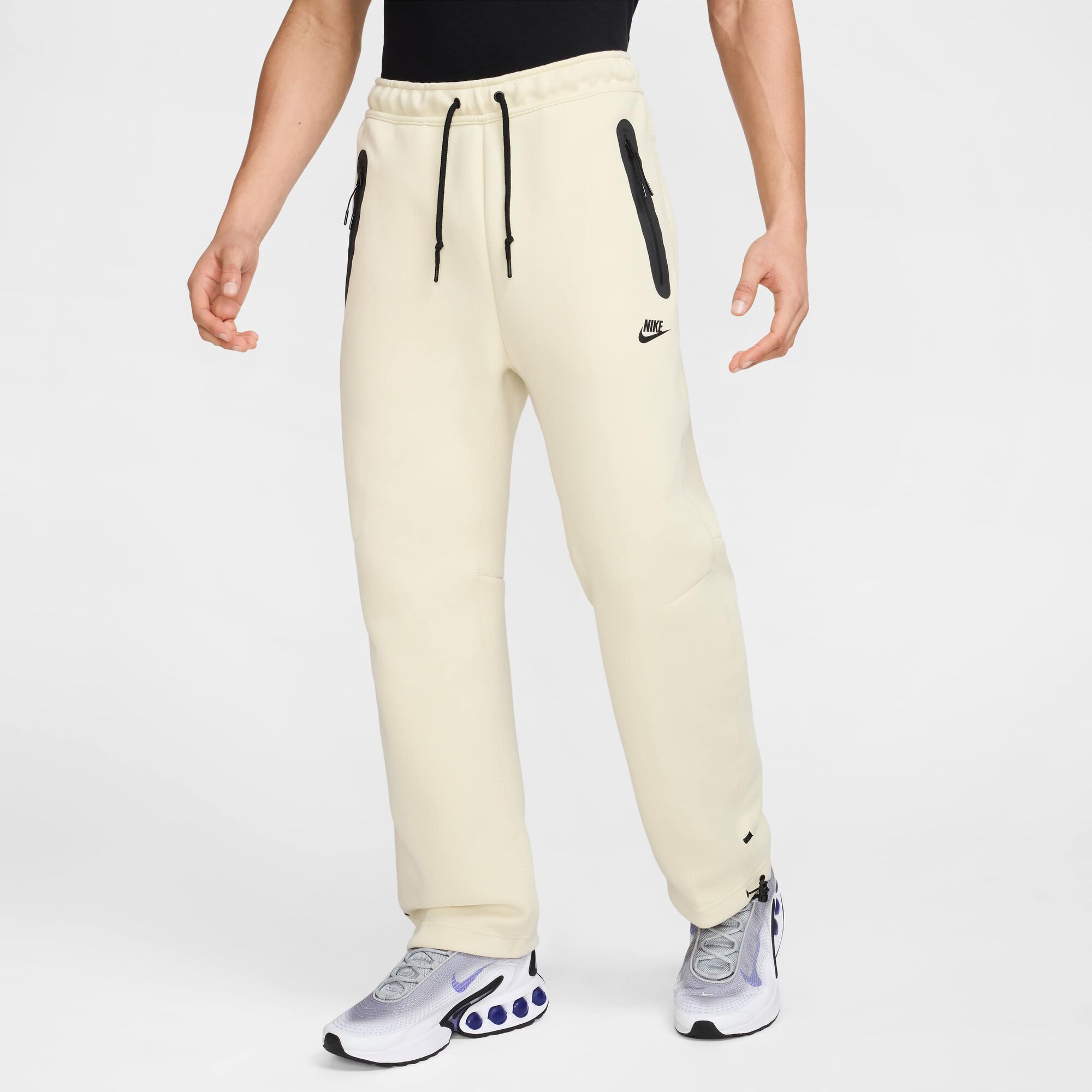 Nike Tech Fleece Open-Hem Trousers Light Khaki/Black