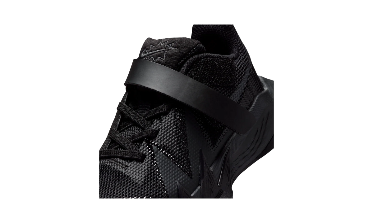 Nike S.T. Dynamite Basketball Shoe Black/Dark Smoke Grey/Black