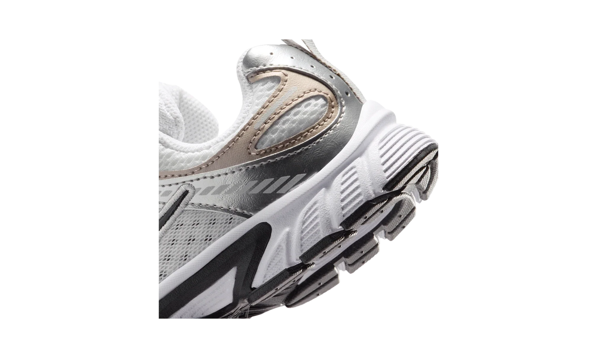Nike V5 RNR Shoes (Classic laces) White/Vast Grey/College Grey/Black