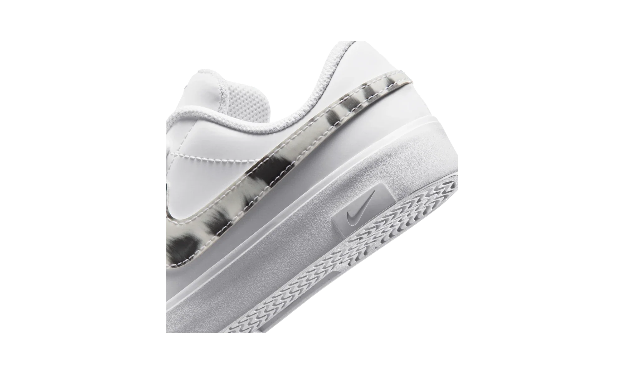 Nike Tennis Essential White/Black