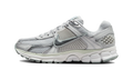 Nike Zoom Vomero 5 shoes with reflective accents Grey Fog/Off-White/Spruce Aura/Grey Fog