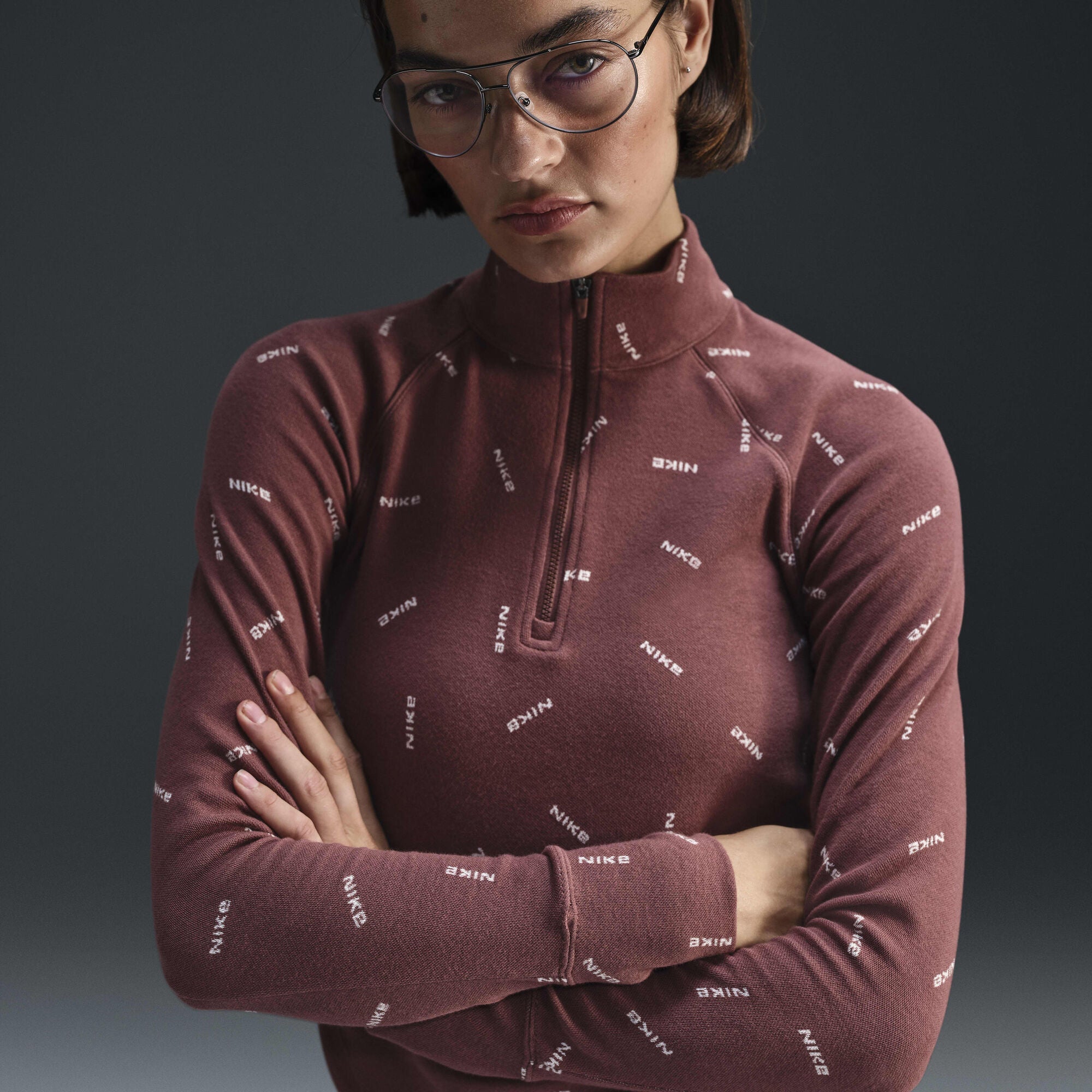Nike Sportswear Collection Slim 1/2-Zip Long-Sleeve Logo Top Red Sepia/Light Orewood Brown/Red Sepia