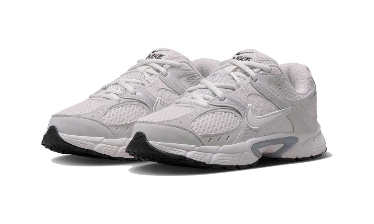 Nike V5 RNR Phantom/Light Bone/Light Smoke Grey/Sail