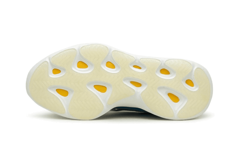 Adidas Yeezy 700 V3 Arzareth - Sneak