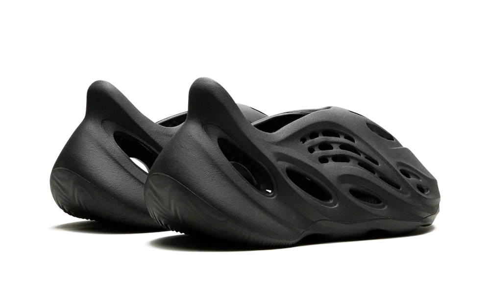 Adidas Yeezy Foam RNR Carbon, Carbon/Carbon/Carbon (IG5349)