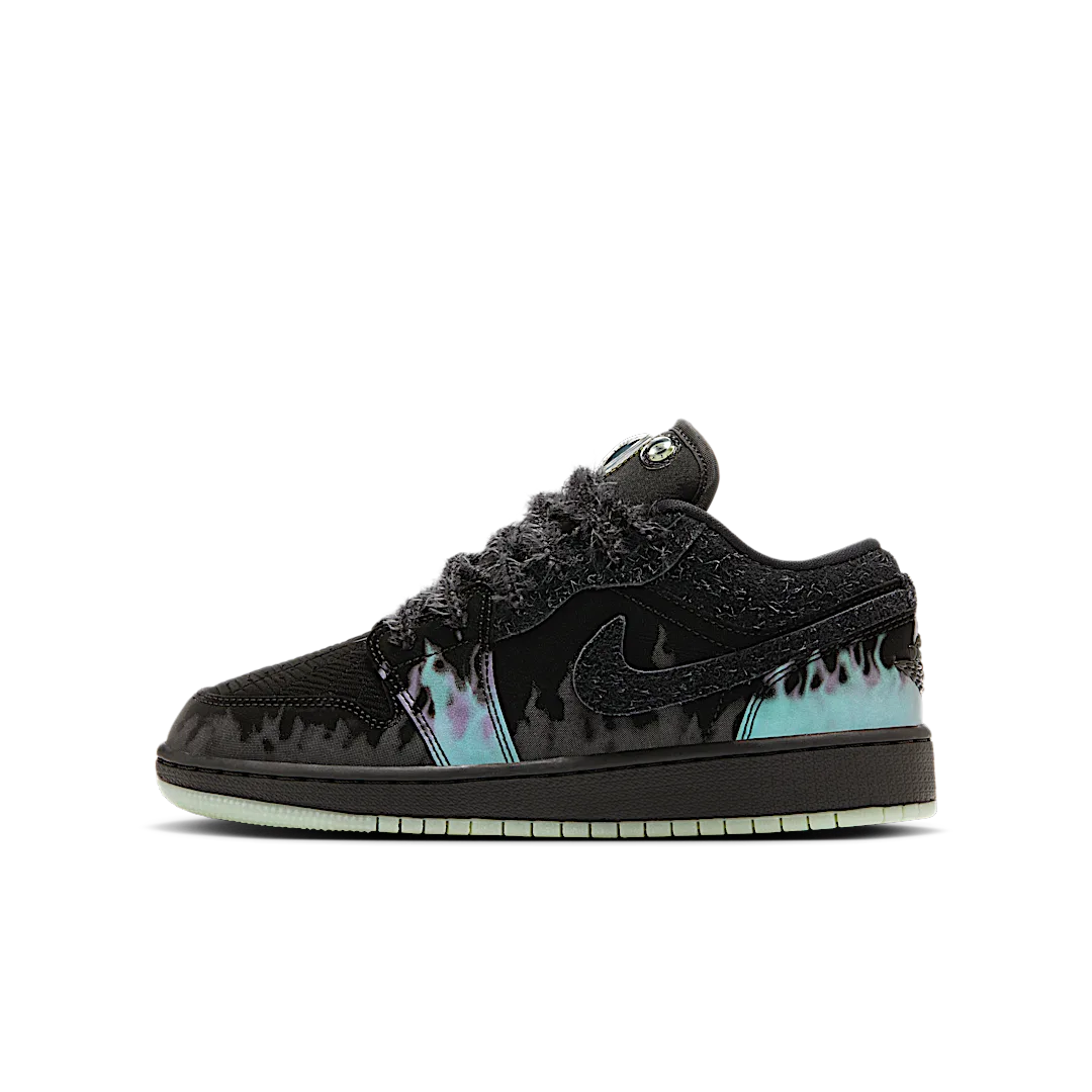 Air Jordan 1 Low Halloween Fortune Fly, Black/Green Frost-Black Raspberry-Green Strike (HQ3442-001)