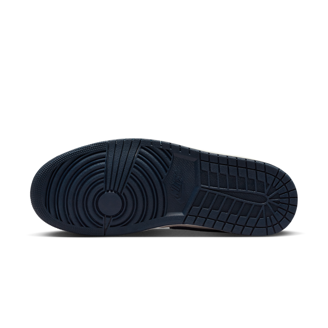 Air Jordan 1 Low SE Obsidian Suede