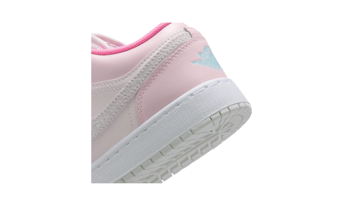 Air Jordan 1 Low SE Pink Bloom