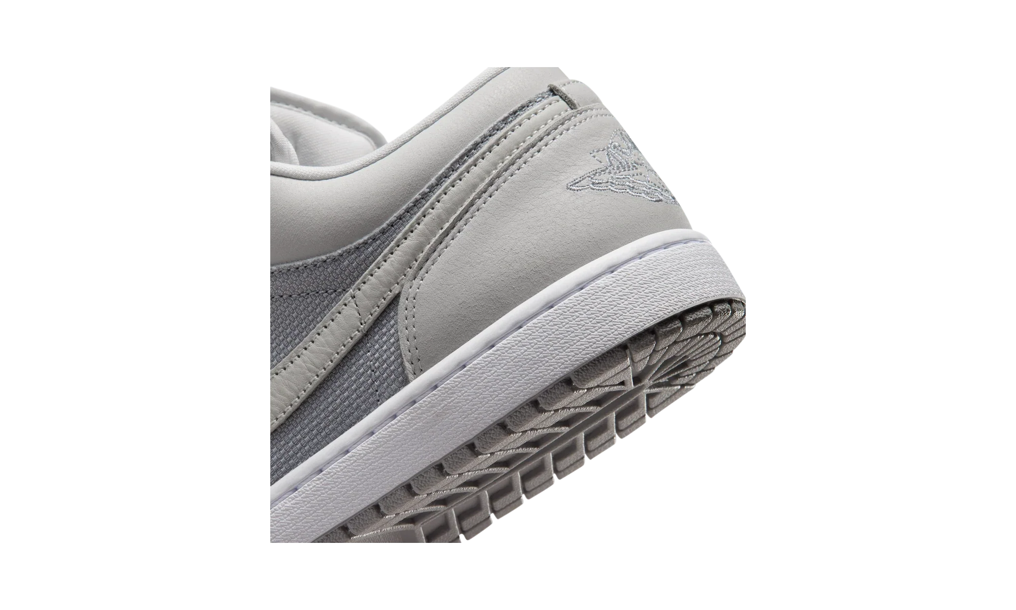 Air Jordan 1 Low SE Soft Pearl Light Smoke Grey