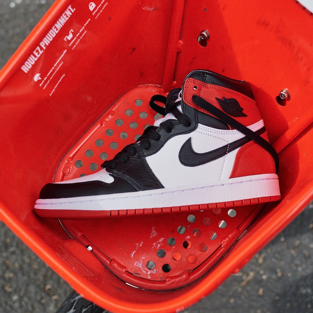 Air Jordan 1 Retro High Satin Black Toe, Black/White-University Red (CD0461-016)