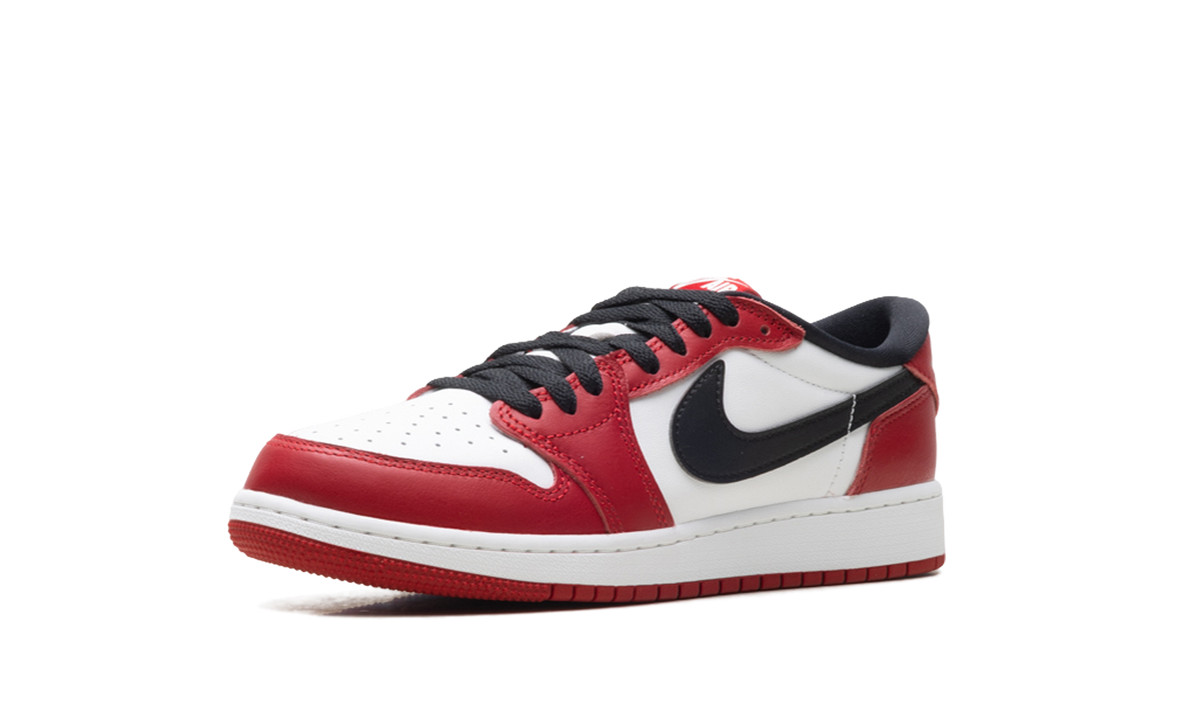 Air Jordan 1 Retro Low OG Chicago (2025)