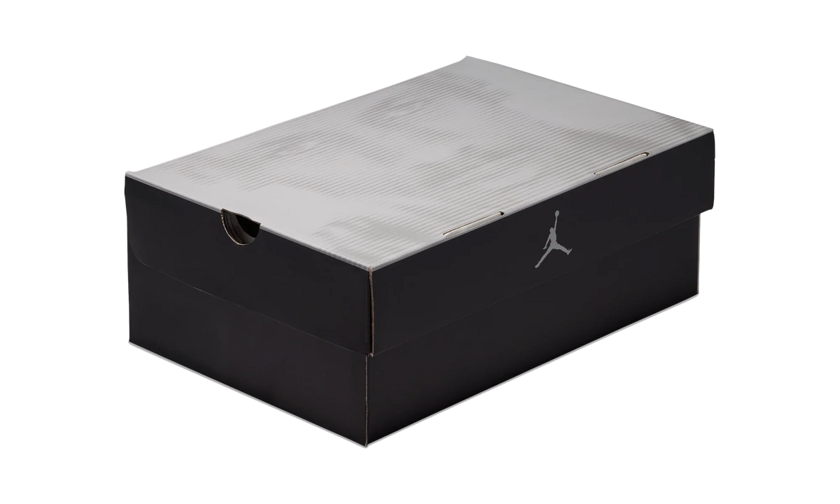 Air Jordan 12 Retro Bloodline