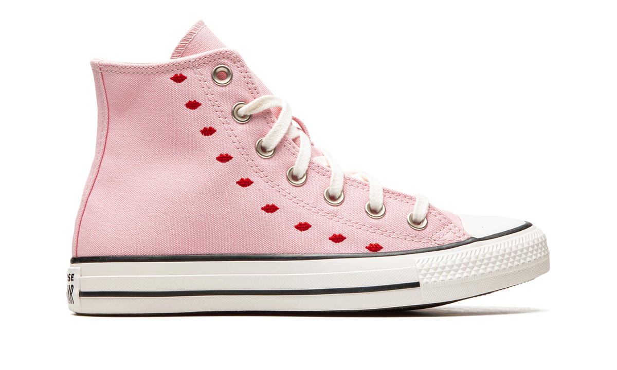 Converse Chuck Taylor All Star Hi Embroidered Hearts Pink
