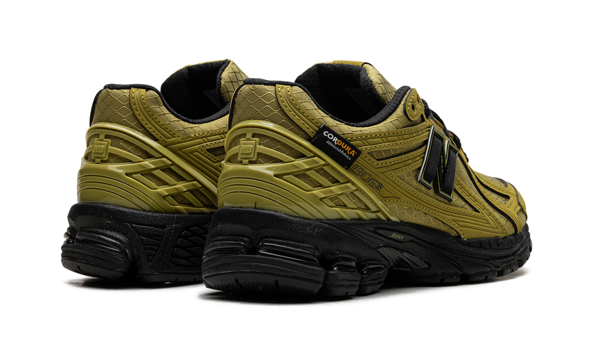 New Balance 1906R Cordura Marshland Black