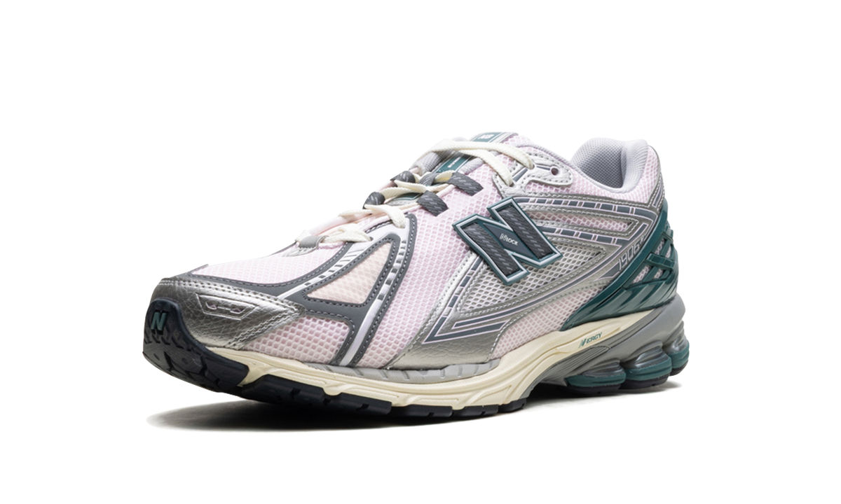 New Balance 1906R Granite Metallic Pink