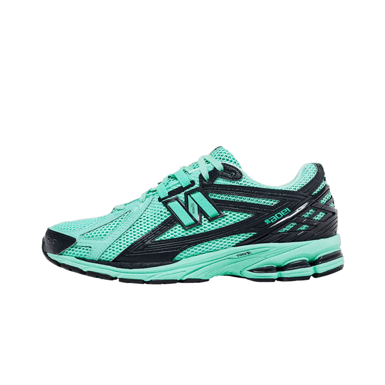 New Balance 1906R size? Exclusive Green Black
