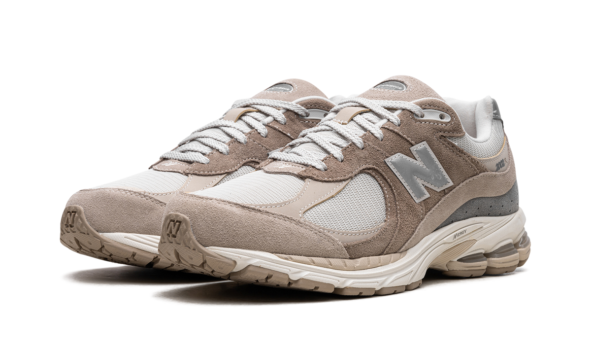 New Balance 2002R Driftwood Sandstone