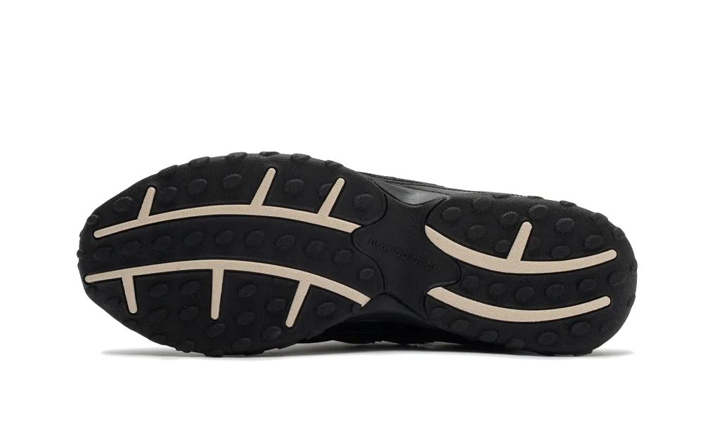 New Balance 204L Black Timberwolf