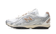 New Balance 204L Silver Metallic Flat Tuape