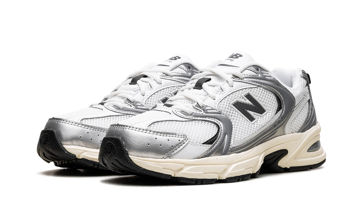 New Balance 530 Silver Metallic Black Cement