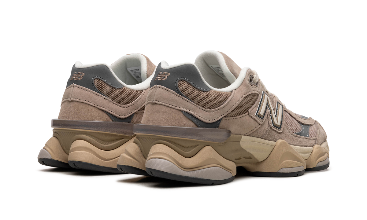 New Balance 9060 Driftwood Castlerock