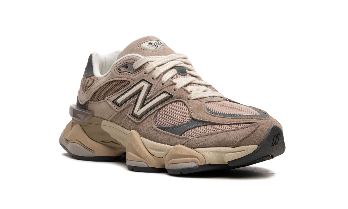 New Balance 9060 Driftwood Castlerock