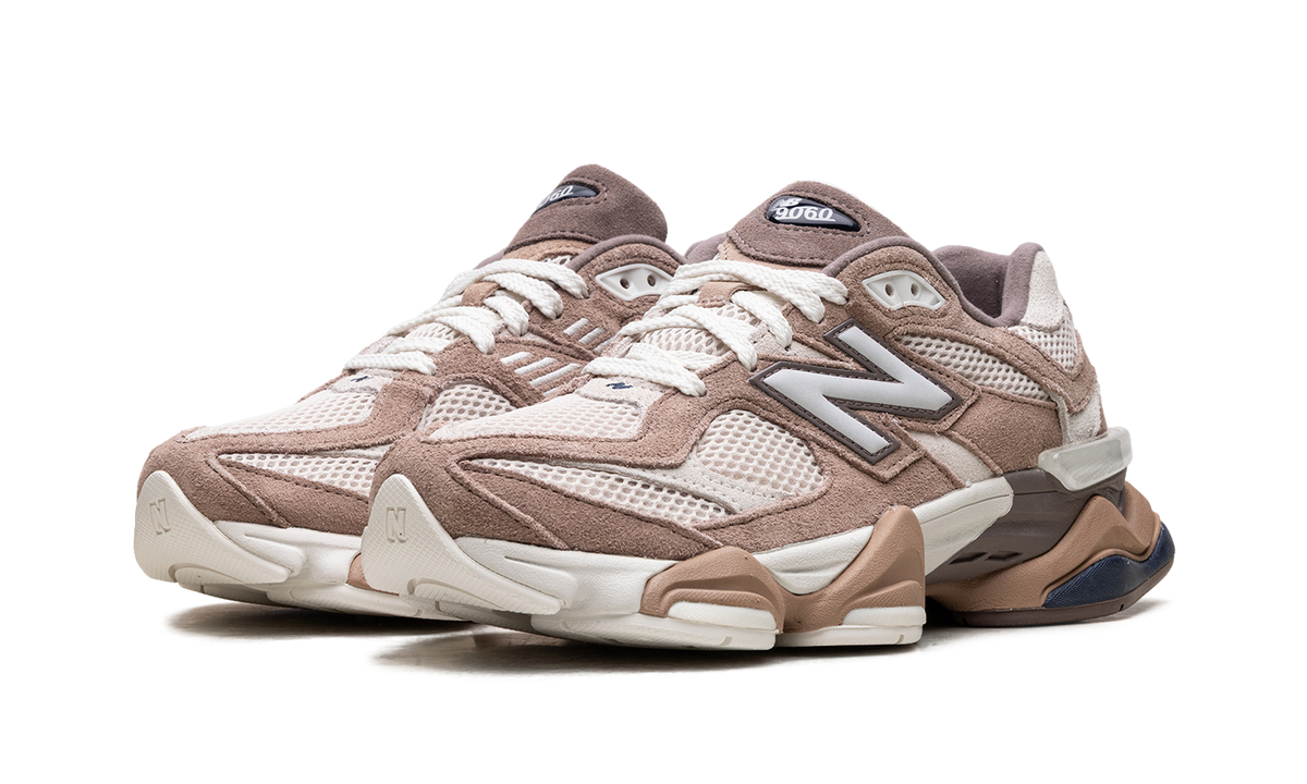 New Balance 9060 Earth Shadow Flat Taupe