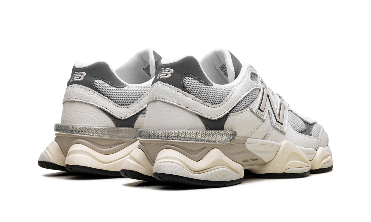 New Balance 9060 Sea Salt Castlerock