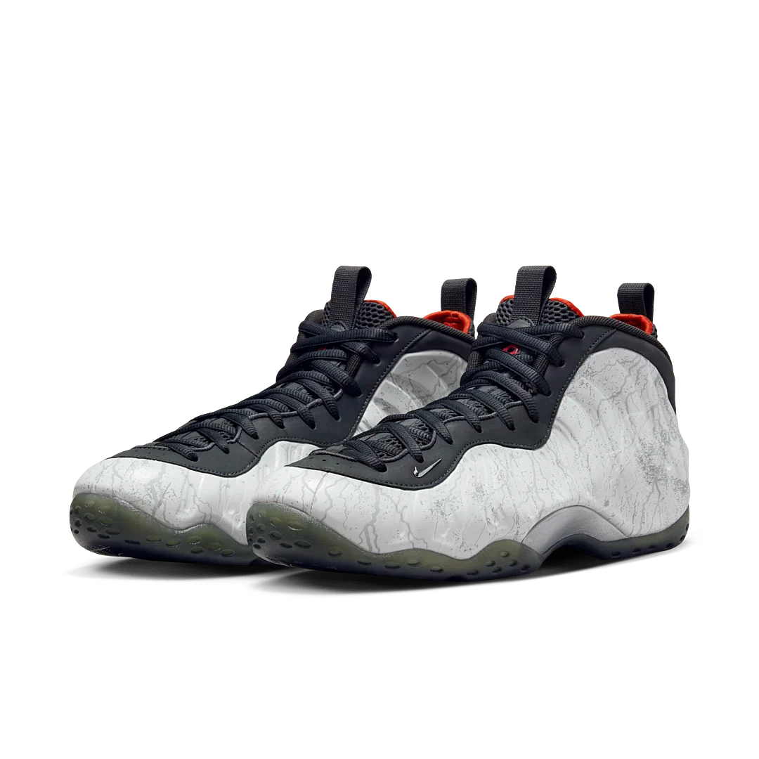 Nike Air Foamposite One Tekken 8 Jin Kazama, Photon Dust/Metallic Dark Grey/Off Noir/Dragon Red/Anthracite (HF6367-001)