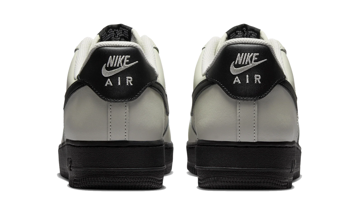 Nike Air Force 1 07 Light Bone Black
