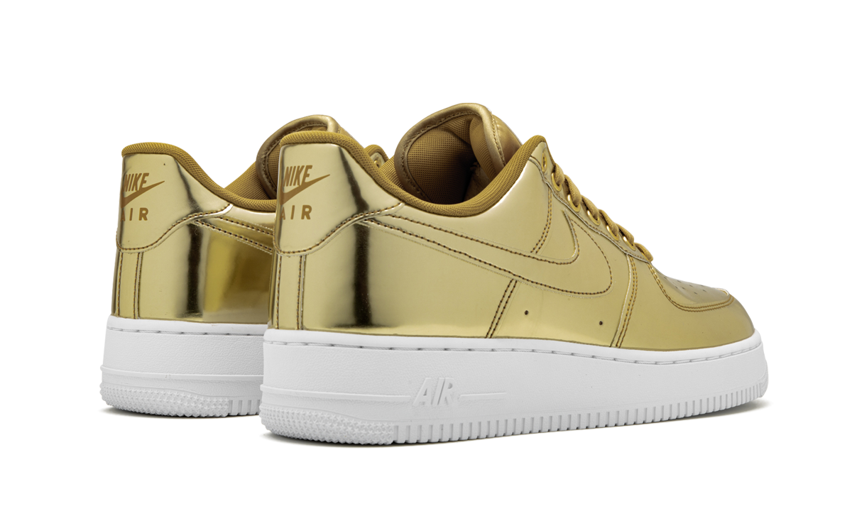 Nike Air Force 1 Low Metallic Gold