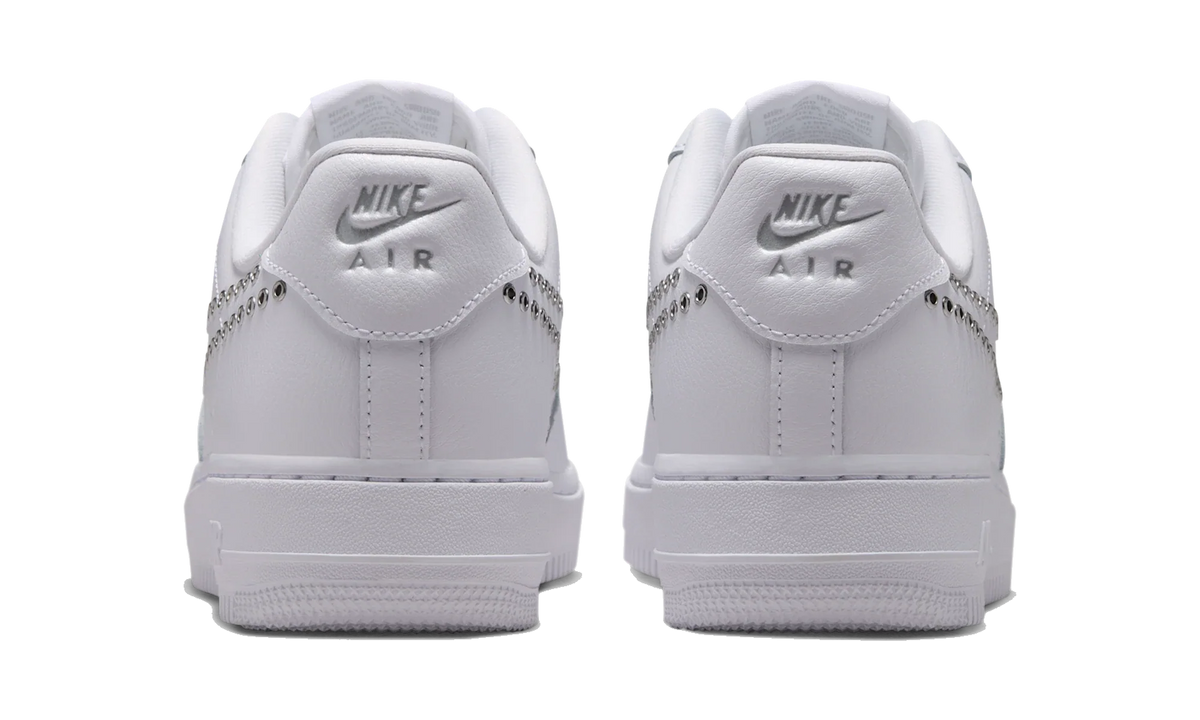 Nike Air Force 1 Low '07 LV8 Triple White Metallic Silver