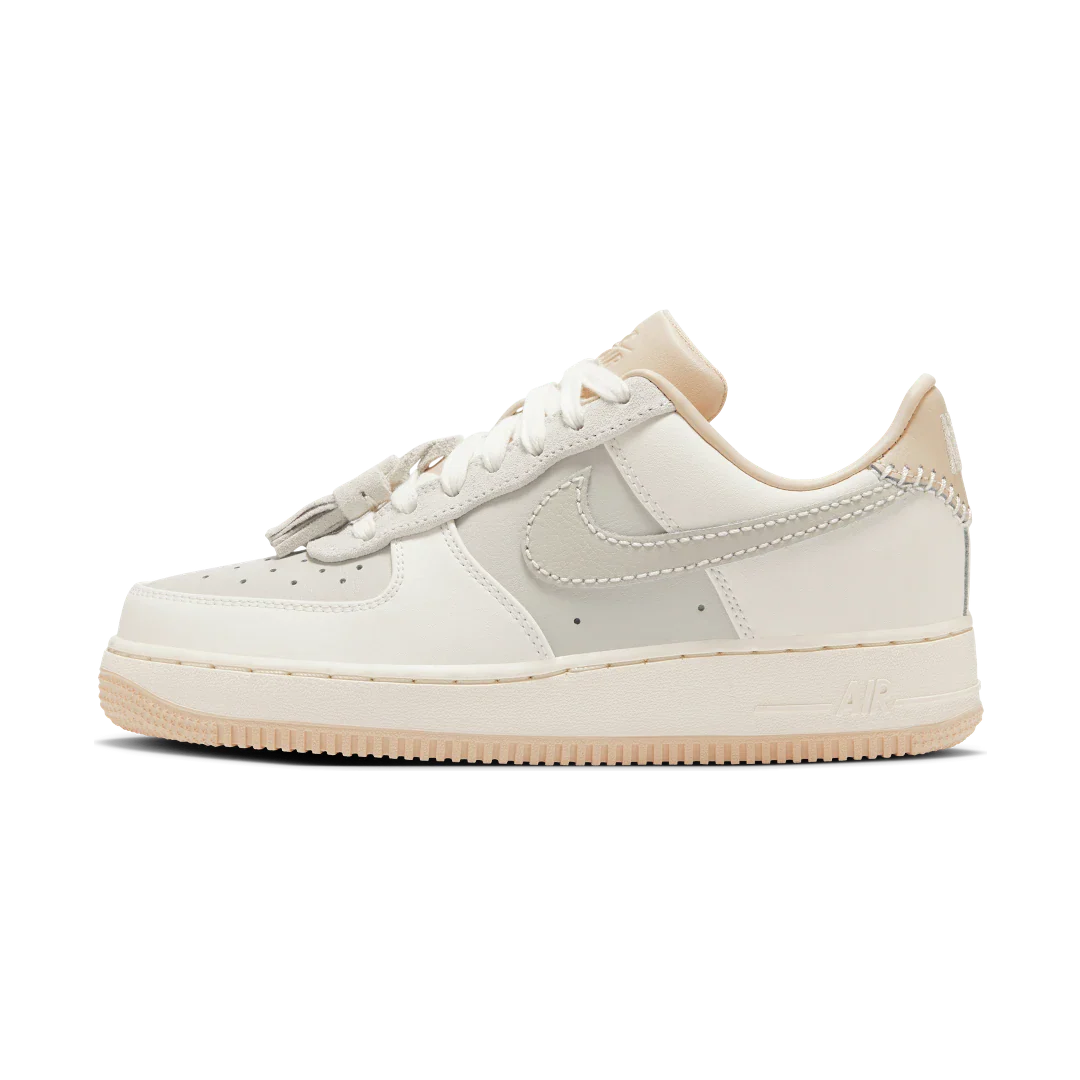 Nike Air Force 1 Low '07 Light Bone Suede Tassels, Light Bone/Sail/Pink Oxford/Light Bone (HV1813-001)