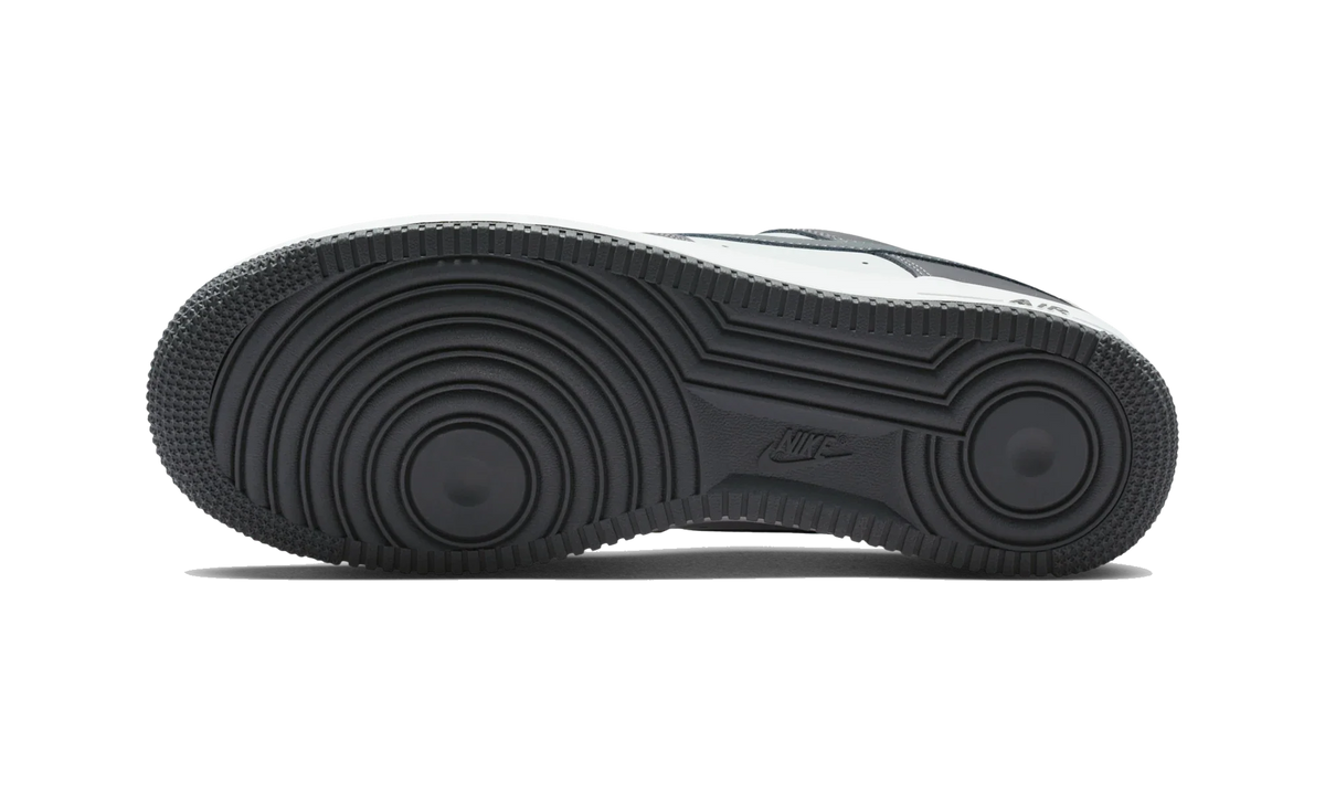 Nike Air Force 1 Low '07 Photon Dust Dark Grey