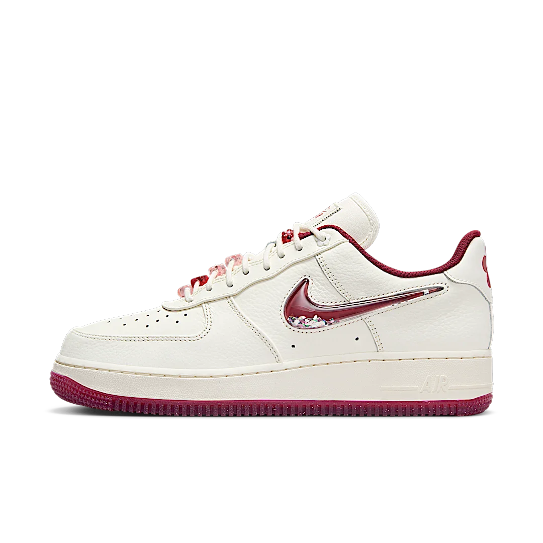 Nike Air Force 1 Low '07 SE PRM Valentine's Day (2024), Sail/Team Red-Medium Soft Pink-Gym Red (FZ5068-161)