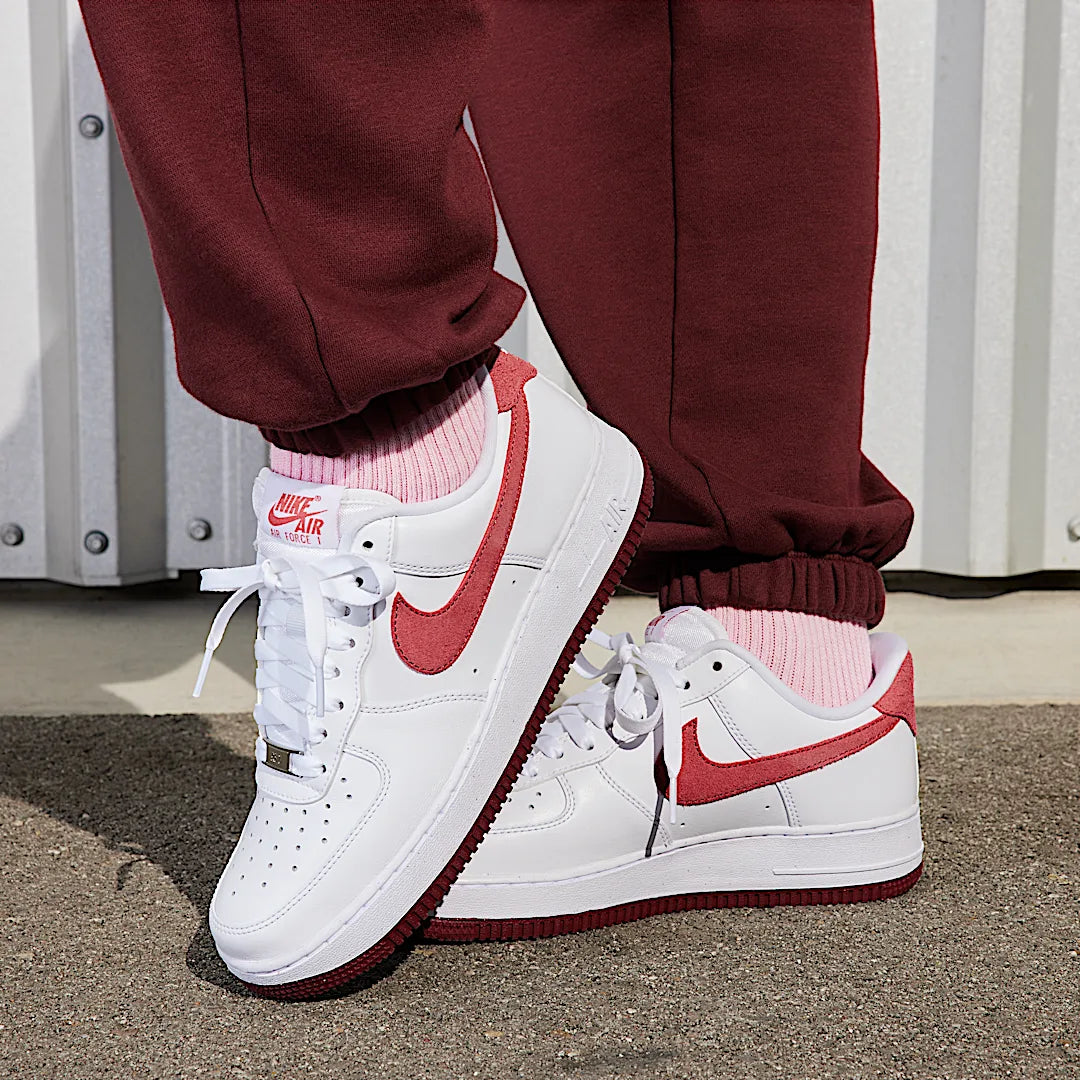 Nike Air Force 1 Low '07 XLD Valentine's Day 2024, White/Team Red/Dragon Red/Adobe (FQ7626-100)