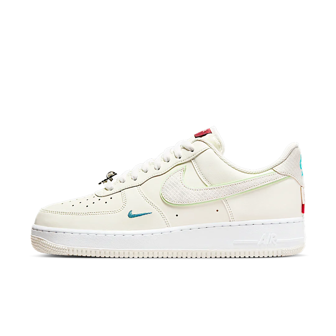 Nike Air Force 1 07 Year of the Dragon, Sail/Vapor Green/Sail (FZ5052-131)