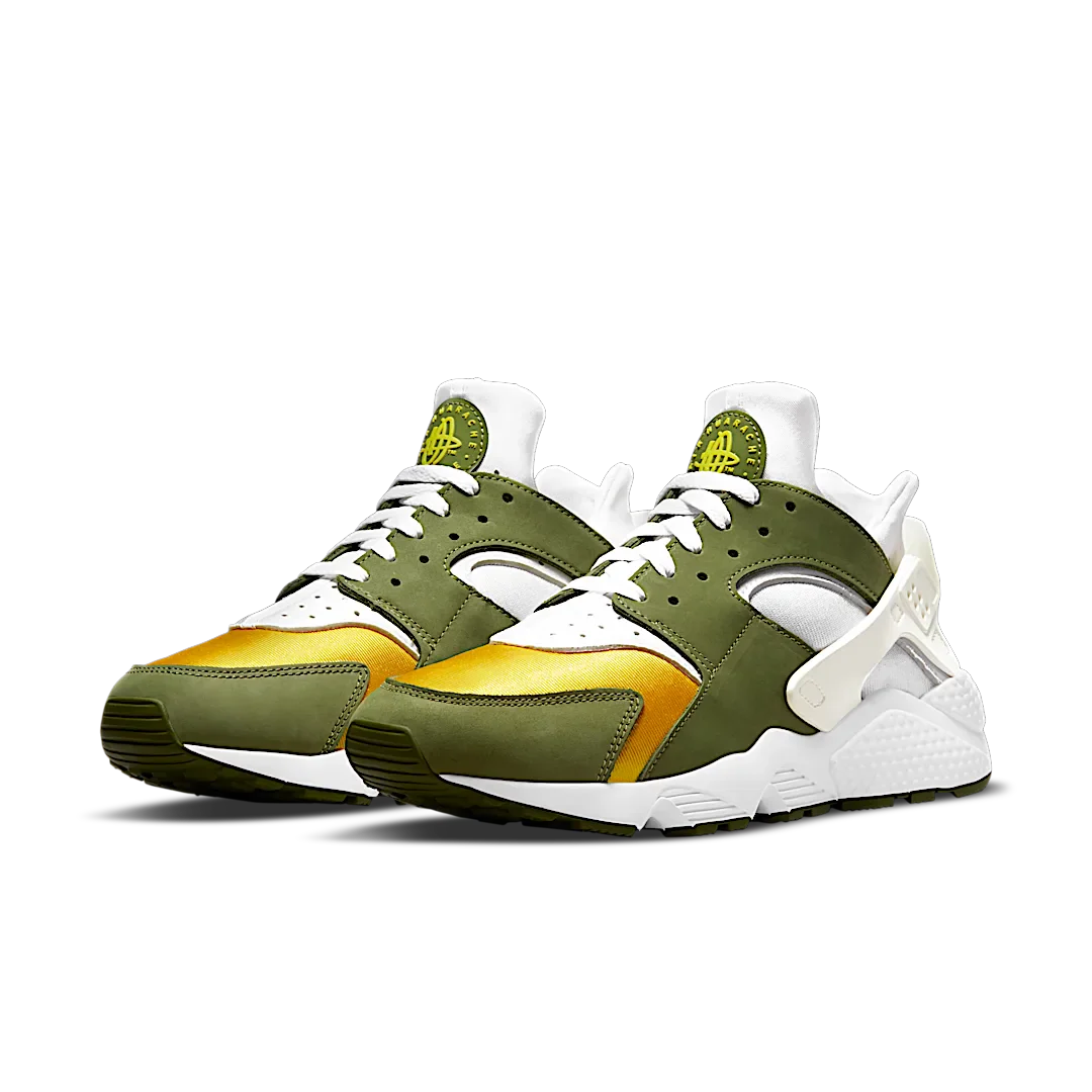 Nike Air Huarache Stussy Dark Olive (2021), Dark Olive/White-Varsity Maize-Ivory (DD1381-300)