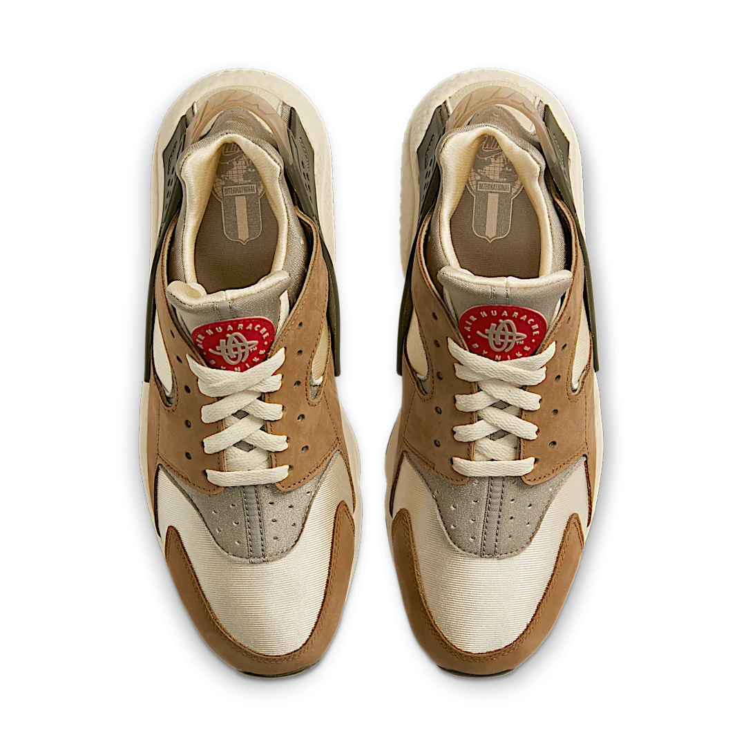 Nike Air Huarache Stussy Desert Oak (2021), Desert Oak/Reed-Light Straw (DD1381-200)