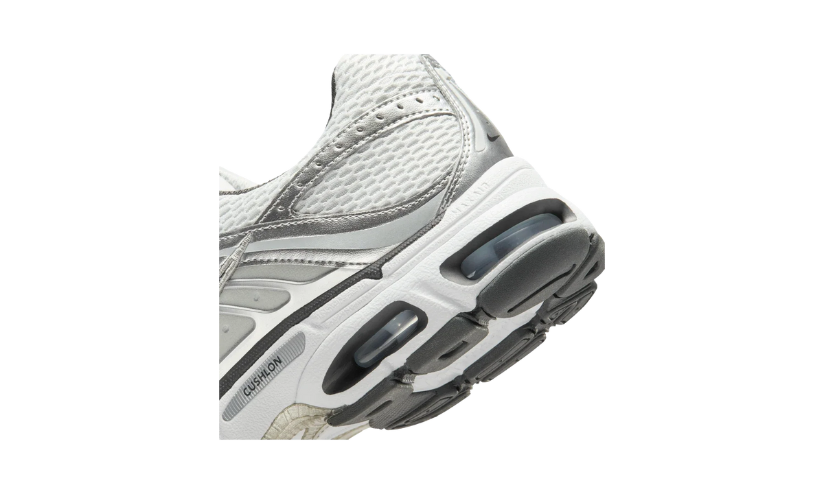 Nike Air Max Moto 2k Grey