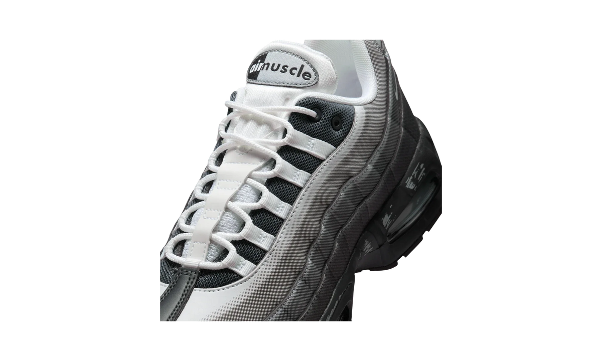 Nike Air Max Muscle 95 Yu-Gi-Oh! Jonouchi (with Promo Card)